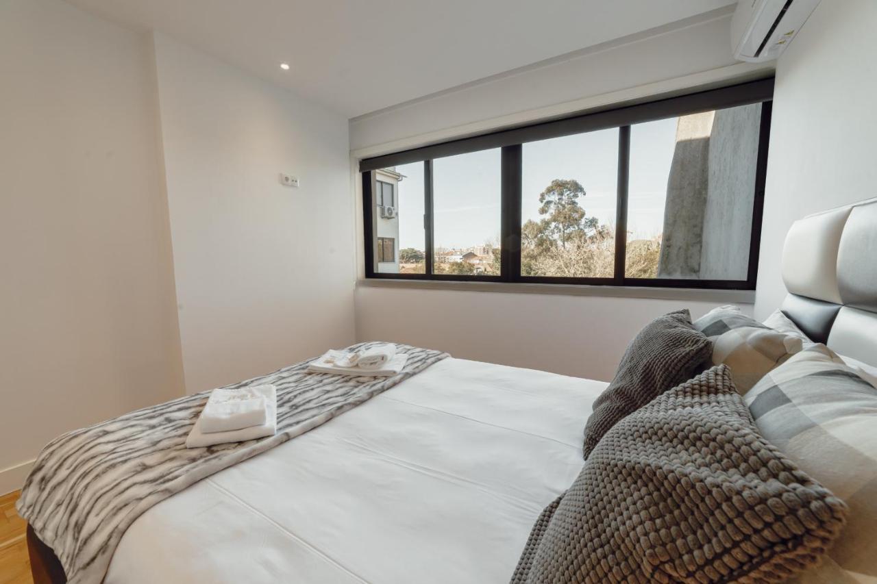 Downtown Stylish With Garage By Vacationy Porto